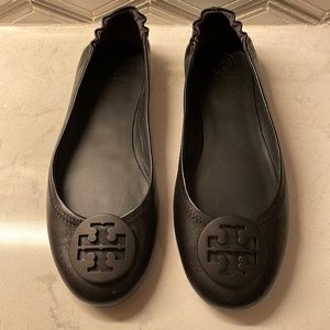 Tory Burch Minnie Travel Flat; Black Napa Leather; size 8.5